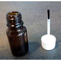 Druppelflesje met borsteltje 