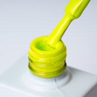 Inveray Gel Polish N°135 Neon Lime – UV/LED, 13-Free, Soak-Off